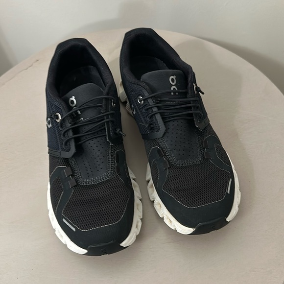 On Running Shoes - On Cloud Size 6
